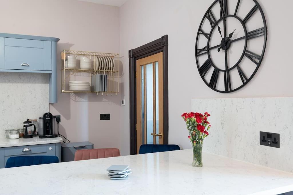 Stylish Beachfront Bolthole With Stunning Sea Views And Luxury Touches Herne Bay Exterior photo